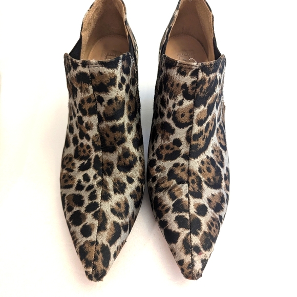 Women's Antonio Milani Animal Print Booties - Picture 2 of 8